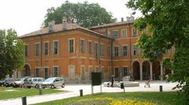 Villa Litta Modignani - >Milan