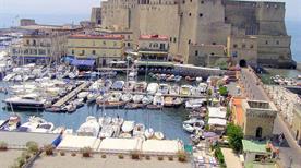 Borgo Marinari - >Naples