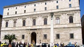 Palazzo Torlonia - >Roma