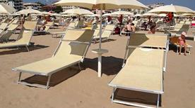 Tortuga Beach - >Rimini