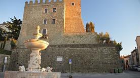 Castello e Torre panoramica  - >Manciano