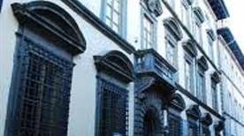 Palazzo Mazzarosa - >Lucques