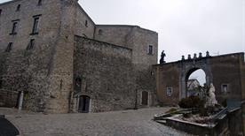Castello della Leonessa - >Montemiletto