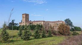 Castello di Travazzano - >Carpaneto Piacentino