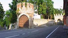 Castello Trecchi - >Maleo