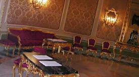 Palazzo Ducezio - Sala degli Specchi - >Noto