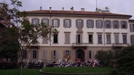 Palazzo Borromeo - >Milan