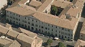 Palazzo de Calboli Largo de Calboli - >Forlì