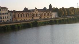 Ex Convento delle Benedettine Lungarno - >Pise