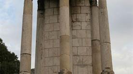 Tempio di Vesta - >Roma
