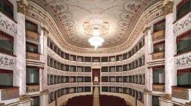 Teatro dei Rinnovati - >Siena