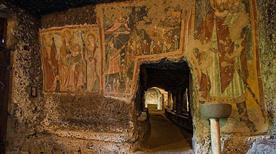 Mitreo in grotta naturale  - >Sutri