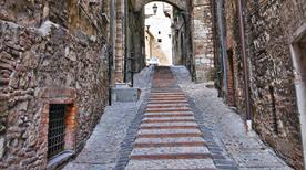 Alleyway - >Narni