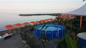 Beach Secret - >Paola