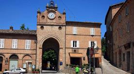 Porta San Giacomo - >Amandola