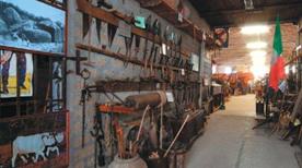 Museo della Civiltà Contadina - >Todi