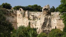 Latomia del Paradiso - >Siracusa