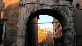 Arco di Gallieno - >Roma