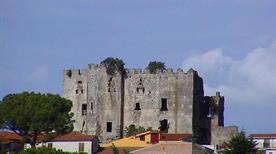 Castello di Francolise  - >Francolise