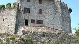 Castello di Arcano Superiore  - >Rive d'Arcano
