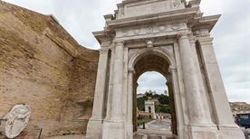 Arco Clementino - >Jesi