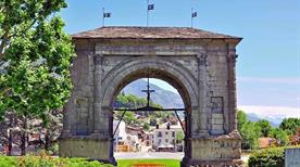 Arco di Augusto - >Aoste