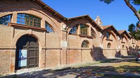 Arsenale Mediceo Lungarno Ranieri Simonelli - >Pise