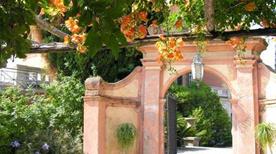 Orto Botanico Hanbury - >Latte