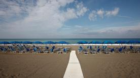 Bagni La Pineta - >Marina di Bibbona
