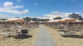 Bagno Arcobaleno - >Lido di Adriano