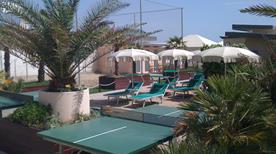 Bagno Le Palme Beach - >Cervia