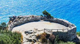 Baia dei Saraceni - >Finale Ligure