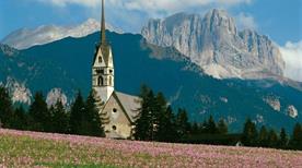 Chiesa di S. Giovanni - >San Giovanni di Fassa