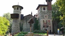 Borgo e Castello Medioevale - >Turin