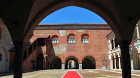 Broletto - >Novara