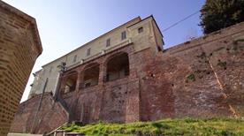 Castello di Pocapaglia - >Pocapaglia