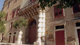 Palazzo Ducale Carafa - >Andria