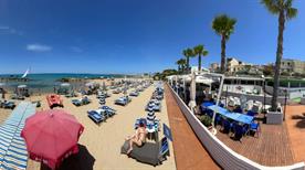 Capannina - >Scoglitti