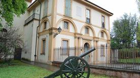 Casa Carducci - >Bologne