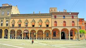 Casa Isolani - >Bologne
