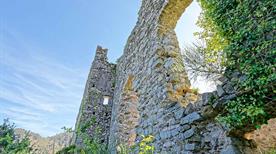 Castello Coderone ruderi - >La Spezia