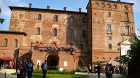 Castello di Pralormo - >Pralormo