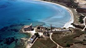 Spiaggia della Tonnara nell'Oasi di Vendicari - >Noto