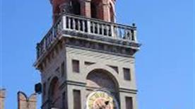 Torre dell' Orologio - >Cento