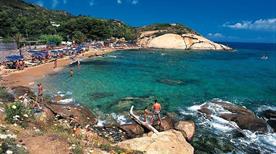 La spiaggia dell’Arenella - >Siracusa