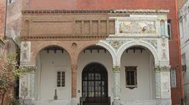Museo Artistico Industriale Filippo Palizzi - >Naples