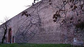 Mura - >Prato