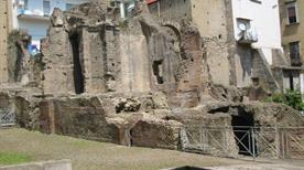 Complesso Archeolog.Vico Carminiello - >Naples
