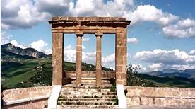 Castello di Sambuca ruderi - >Sambuca di Sicilia