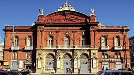 Teatro Petruzzelli - >Bari